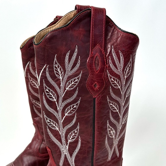 VINTAGE WOMEN’S RED LEATHER COWBOY BOOTS - Picture 3 of 13